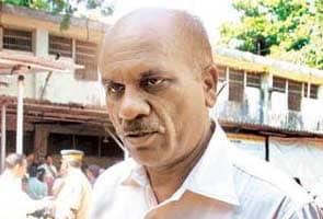 Controversial cop Vasant Dhoble's wings clipped?