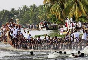 Nehru Boat Race enthralls thousands in Kerala