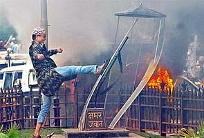 Have you seen the rioters who vandalised the Amar Jawan memorial?