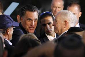 Romney back on US campaign trail, touts recovery plan 