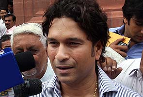 Tendulkar, Rekha get tutorial from President Pranab