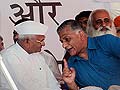 Throw the corrupt out of power: VK Singh from Anna's dais