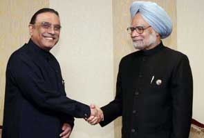 Speed up 26/11 trials: PM Manmohan Singh tells Zardari