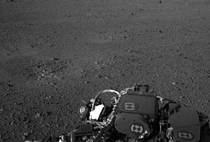 Curiosity sends back flood of new views from Mars 