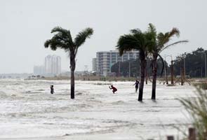 Hurricane Isaac tops Louisiana levee on Katrina anniversary