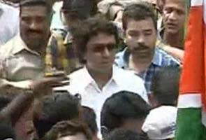 Raj Thackeray reaches Azad Maidan, thousands gather, traffic jams in Mumbai