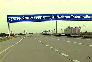 Akhilesh proposes extension of Yamuna Expressway to Lucknow