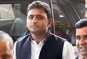 Akhilesh Yadav wants 3000 cases withdrawn against his party men  