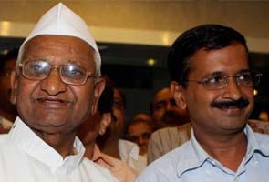 No Anna Hazare on banners? Arvind Kejriwal says will carry photo in his heart 