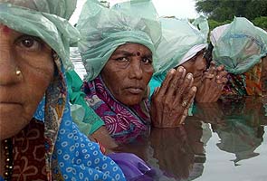 Jal satyagraha: Govt agrees to protesters' demand, will lower water level in dam