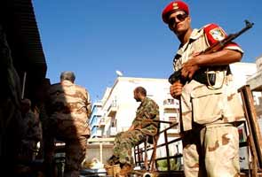 Hundreds of Libyans handover their weapons