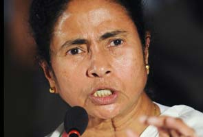 Phone was tapped, says Mamata; not true, says centre