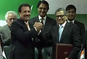 Liberalised visa agreement signed between India and Pakistan