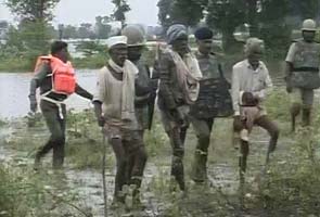 Harda jal satyagraha: Protesters defy police, enter water again