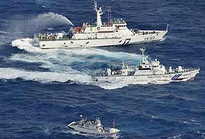 Japan fires water cannon to turn away Taiwan boats