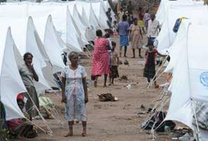 Sri Lanka shuts war-time refugee camps 