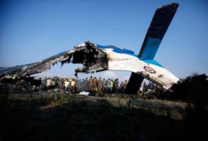 19 killed as plane crashes minutes after take-off in Nepal