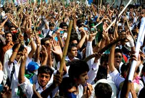 Students protest against anti-Islam film in Pakistan