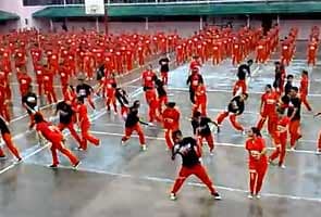 Philippine jailbirds perform 'Gangnam Style'