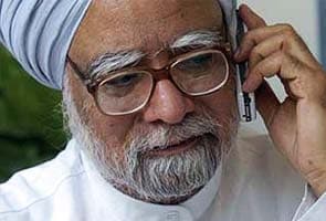 Call me, maybe? Phones, SMS-es didn't connect PM, Mamata and Sonia 