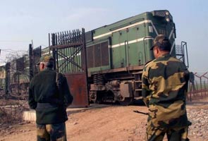 India-bound Samjhauta Express' engine catches fire in Pakistan