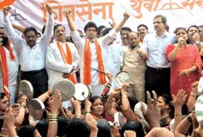 Shiv Sena goes old school with rally against price rise 