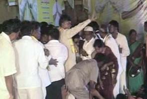 Chandrababu Naidu injured after dais collapses