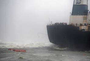 Cyclone Nilam: Bad weather stops rescue ops for ship's missing crew