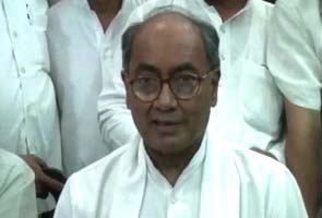 Digvijaya Singh asks PM for inquiry against Nitin Gadkari, cites NDTV's report