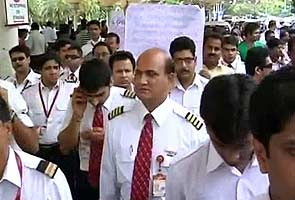 'Is your party over Mr Mallya?' protesting Kingfisher Airlines employees ask