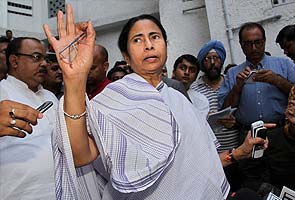 Mamata Banerjee brings reforms war to Delhi