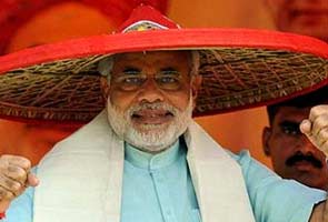 Ahead of Gujarat polls, Narendra Modi meets RSS chief