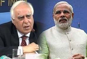 I wanted Narendra Modi to learn about Aakash: Kapil Sibal