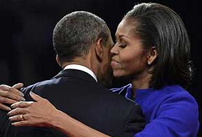 Delayed by debate, Obamas make up for lost time with anniversary dinner