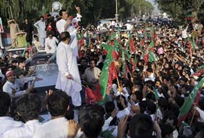 Pakistan blocks anti-US protest led by Imran Khan from entering tribal region 