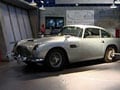 James Bond's car sold for $ 400, 000