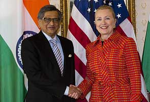 Krishna, Clinton discuss US visa fee hike, gurudwara shooting