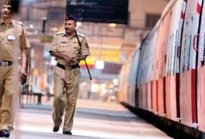 After 8 pm, police escort in only one ladies coach in Mumbai trains