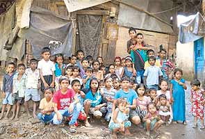 300 children walk 6 kilometres to school in Navi Mumbai