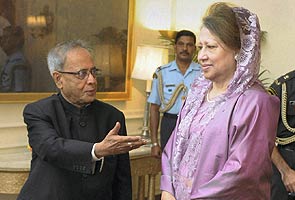 Former Bangladesh PM Khaleda Zia meets President Pranab Mukherjee