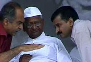 Anna Hazare claims 'India Against Corruption' name, Arvind Kejriwal says will oblige
