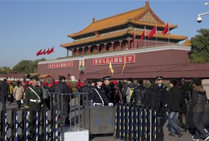 China hauls away activists in congress crackdown