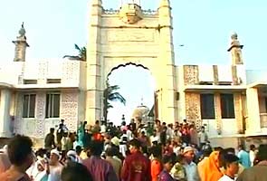 Haji Ali's restrictions for women: Government will not intervene