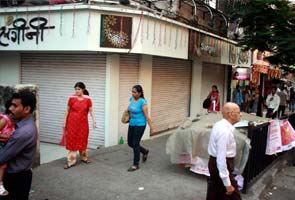 Bal Thackeray cremated: After shutdown, taxis and autos to be back on Mumbai's roads today