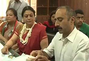 Gujarat polls: Suspended IPS officer Sanjiv Bhatt's wife to contest against Narendra Modi, files nomination papers