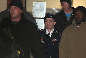 WikiLeaks suspect may speak at pre-trial hearing