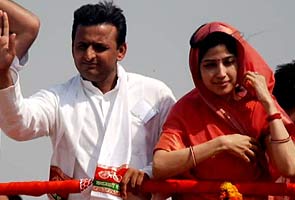 Serve notice to Dimple Yadav, or paste it at her home, says court