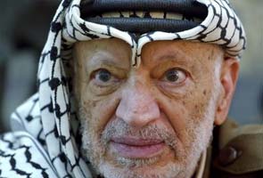 Experts exhume remains of Palestinian leader Yasser Arafat