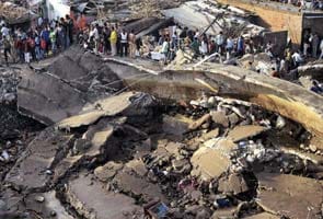 Seven killed, 40 injured in water tank collapse