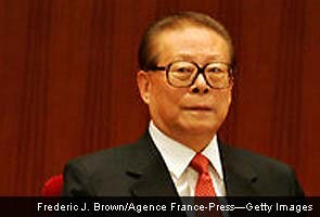 Former Chinese leader Jiang Zemin reasserts sway during transition Former Chinese leader Jiang Zemin reasserts sway during transition